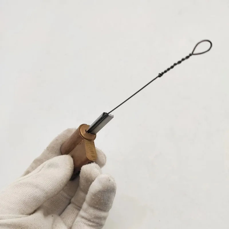 crochet d'extraction de clés cassée